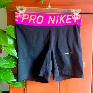Nike Running / Workout Shorts 🏃🏻‍♀️